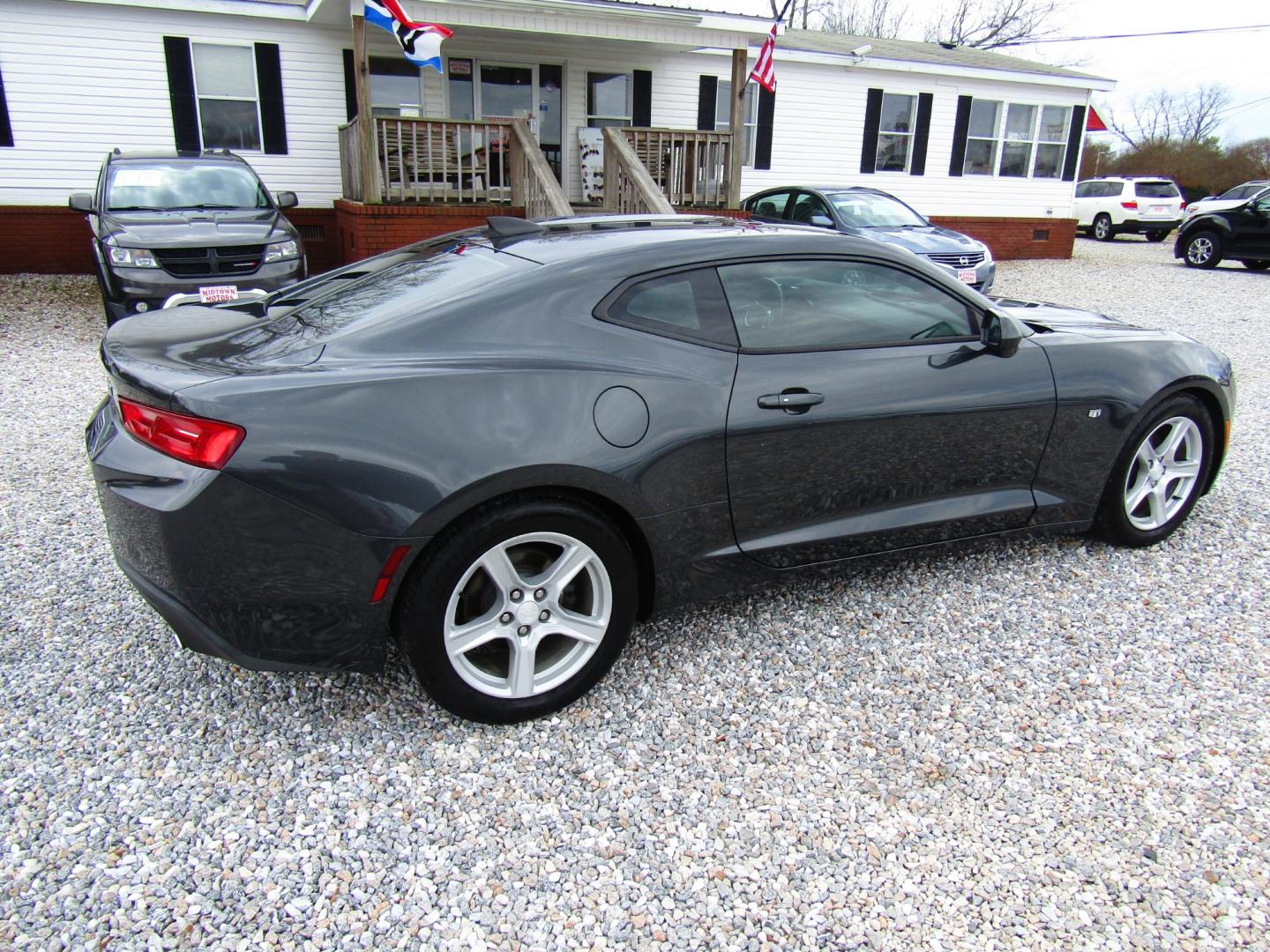 2017 Gray Chevrolet Camaro 1LT Coupe (1G1FB1RX6H0) with an 2.0L L4 DOHC 16V TURBO engine, Automatic transmission, located at 15016 S Hwy 231, Midland City, AL, 36350, (334) 983-3001, 31.306210, -85.495277 - Photo#6